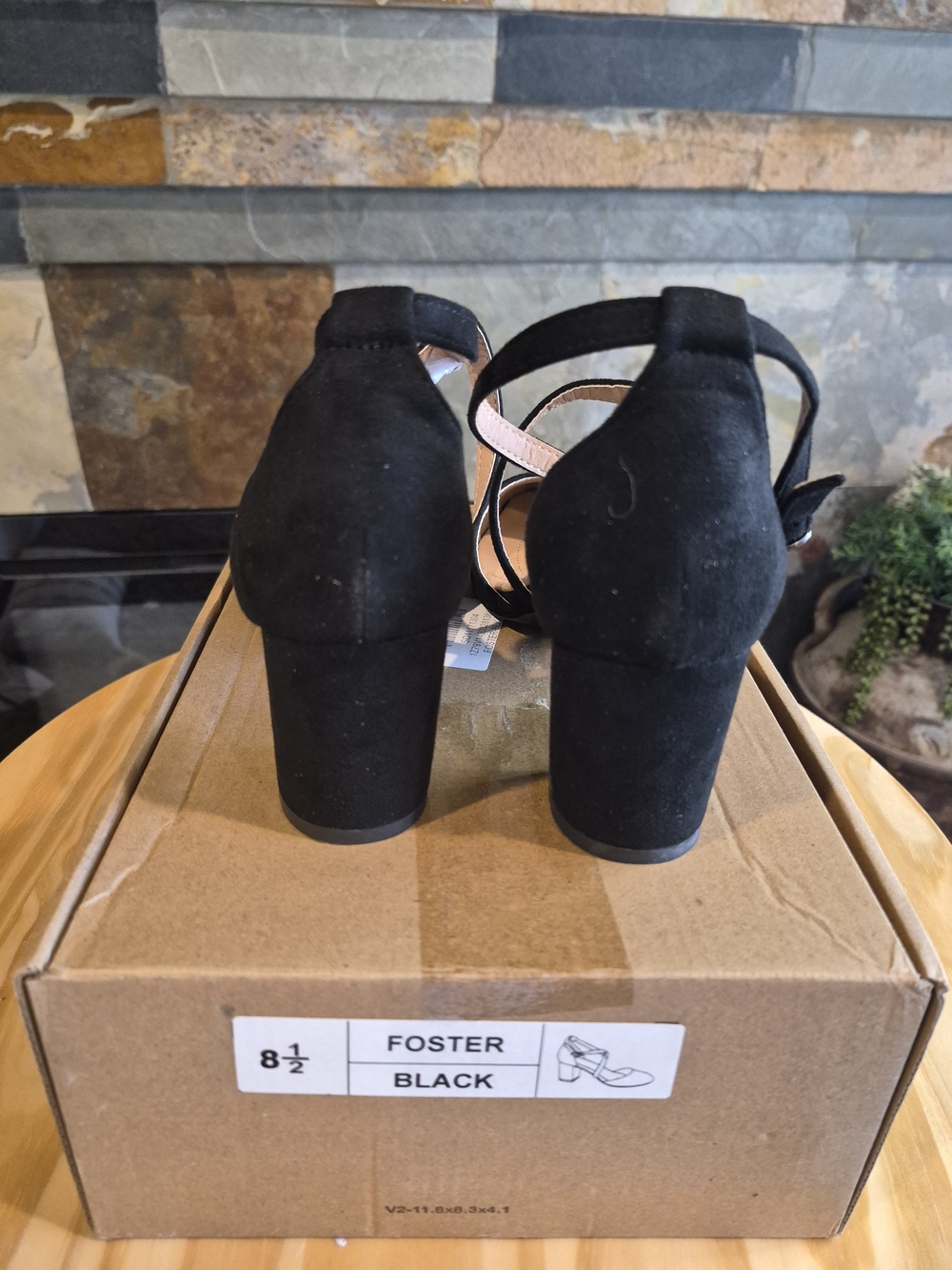 Journee Collection Foster Women's Black Suede Block Heel Pumps - Picture 7 of 8